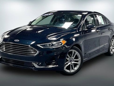 Used 2020 Ford Fusion SEL FWD image 3