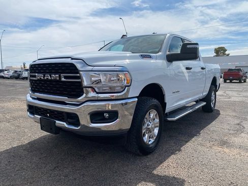 Used 2024 RAM 2500 Big Horn AWD/4WD image 2