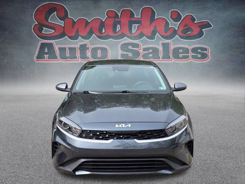 Used 2024 Kia Forte LXS FWD image 2
