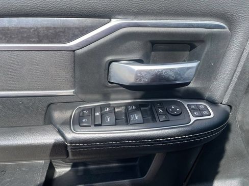 Used 2024 RAM 2500 Big Horn AWD/4WD image 17