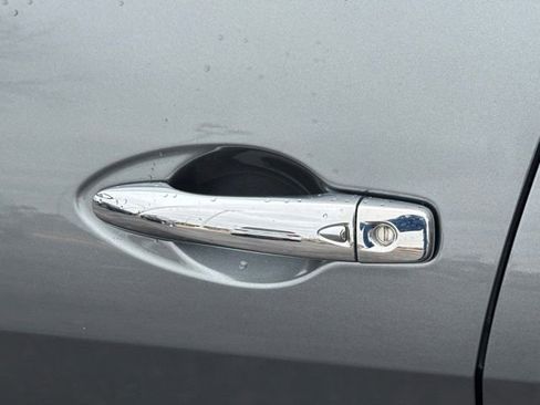 Used 2017 Nissan Maxima 3.5 SL w/ Interior Lighting Package image 12