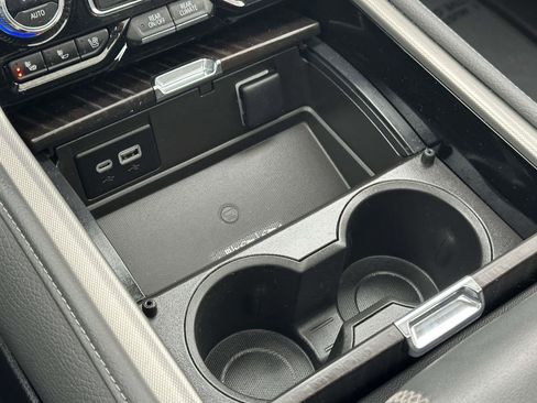 Used 2023 GMC Yukon Denali image 33