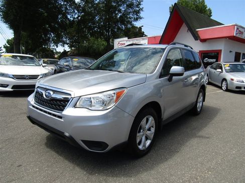 Used 2015 Subaru Forester 2.5i Premium w/ Protection Package #1 AWD/4WD image 12