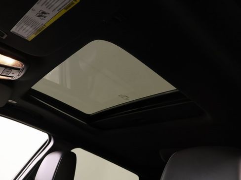 Used 2024 Dodge Durango GT image 17