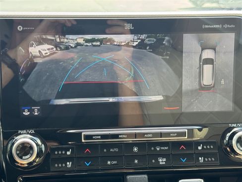 Used 2020 Toyota Highlander Platinum FWD image 16