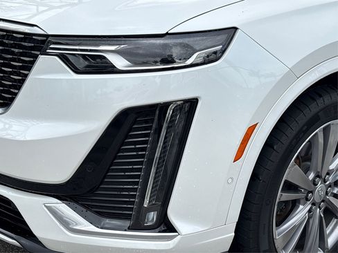 Certified 2023 Cadillac XT6 Premium Luxury w/ Technology Package FWD image 15