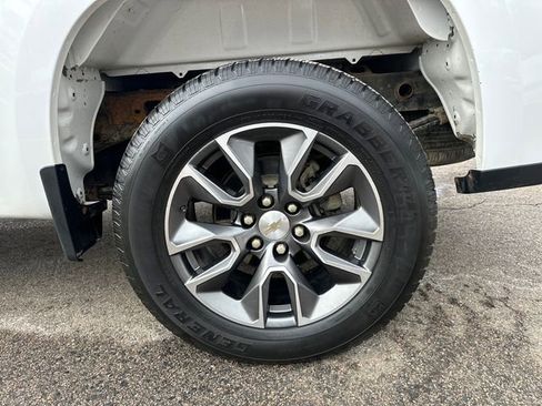 Used 2023 Chevrolet Silverado 1500 LT image 13