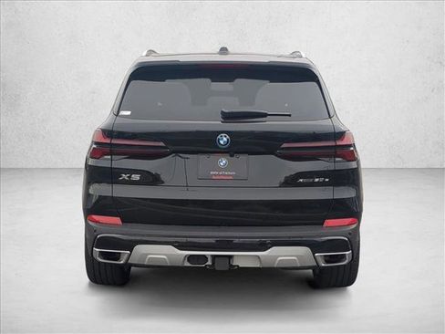 New 2026 BMW X5 xDrive50e w/ Climate Comfort Package image 8