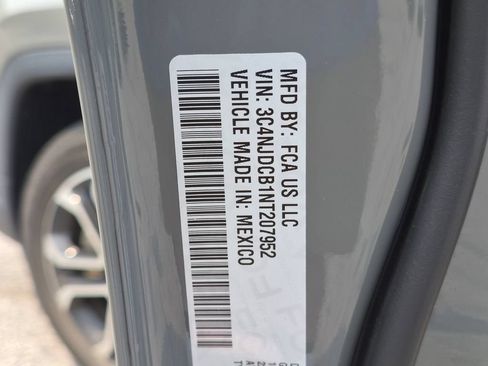Used 2022 Jeep Compass Limited AWD/4WD image 23