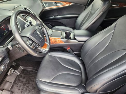 Used 2019 Lincoln Nautilus Reserve w/ Cargo Utility Package FWD image 13
