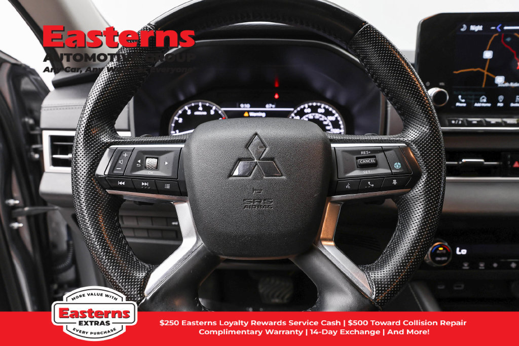 Used 2024 Mitsubishi Outlander SE AWD/4WD image 11