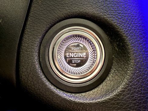 Used 2021 Mercedes-Benz GLC 300 image 23