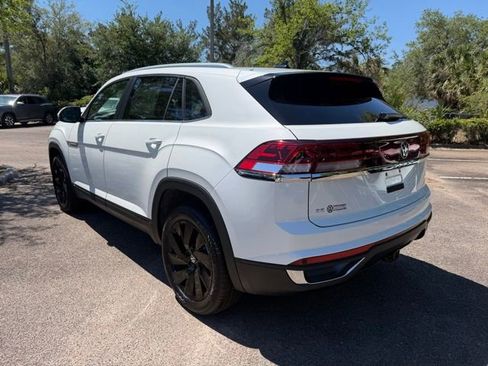 New 2026 Volkswagen Atlas Cross Sport SE FWD image 4