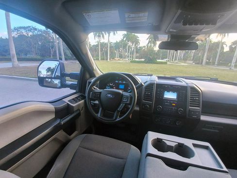 Used 2022 Ford F250 XL w/ Power Equipment Group image 8