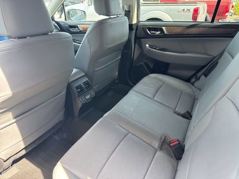 Used 2018 Subaru Outback 2.5i Limited w/ Popular Package #2 image 19