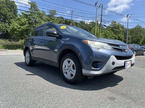 Used 2013 Toyota RAV4 LE AWD/4WD image 3