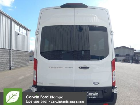 Used 2020 Ford Transit 350 XLT image 4