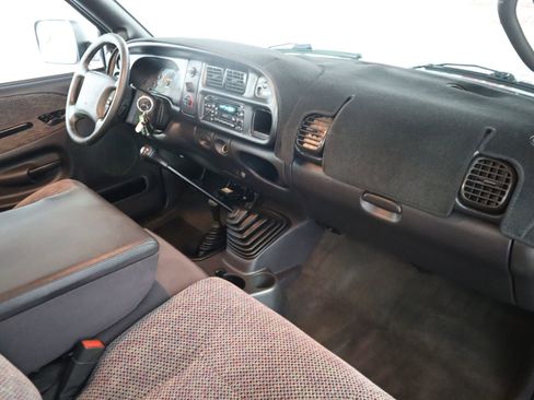 Used 2001 Dodge Ram 2500 Truck 4x4 Quad Cab image 42