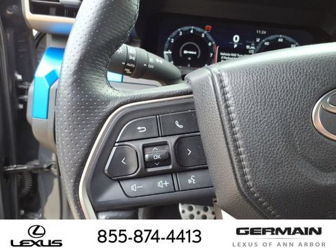 Used 2025 Toyota 4Runner TRD Sport Premium AWD/4WD image 17