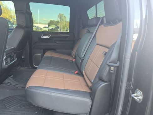 Used 2024 Chevrolet Silverado 3500 High Country w/ High Country Premium Package AWD/4WD image 16