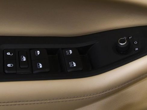 Used 2022 Jeep Grand Cherokee L Limited AWD/4WD image 19