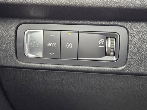 Used 2024 Chevrolet Traverse LT FWD image 22