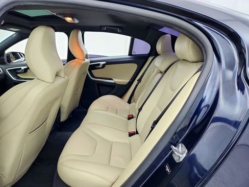Used 2016 Volvo S60 T5 Premier w/ Convenience Package image 26
