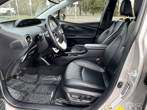 Used 2019 Toyota Prius Prime Plus image 10