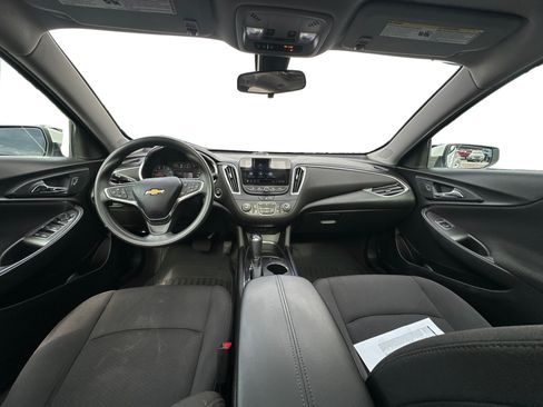 Used 2019 Chevrolet Malibu LT w/ LT True North Edition FWD image 12