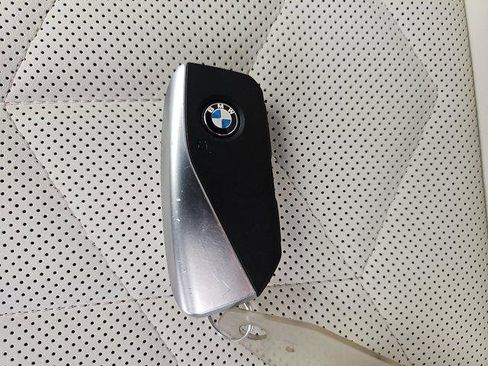 Used 2024 BMW 530i w/ Premium Package image 37