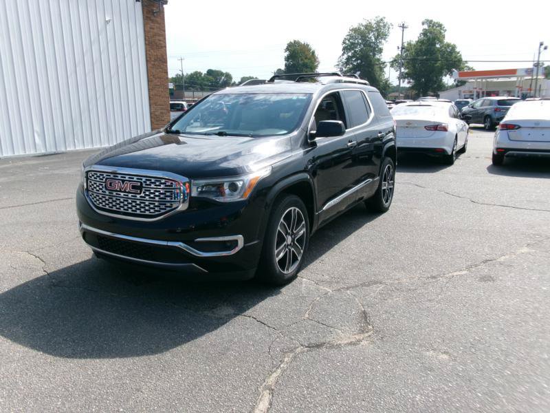 Used 2017 GMC Acadia Denali w/ Technology Package FWD image 24