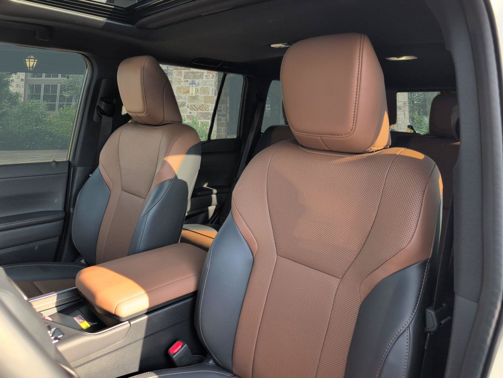 Certified 2025 Lexus GX 550 w/ Accessory Package (2T) AWD/4WD image 5