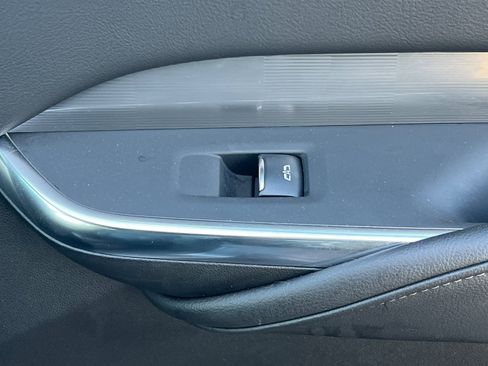 Certified 2025 Cadillac XT4 Premium Luxury image 22