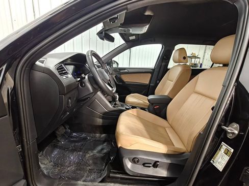 Used 2023 Volkswagen Tiguan SE AWD/4WD image 26