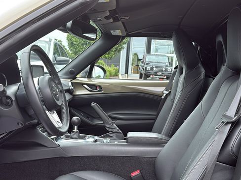 Certified 2023 MAZDA MX-5 Miata Grand Touring RWD image 10