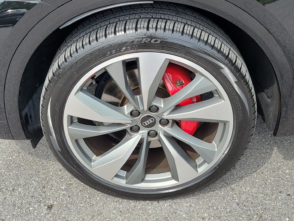 Used 2021 Audi SQ5 Prestige AWD/4WD image 12