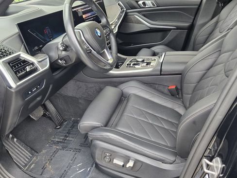 Used 2025 BMW X5 xDrive50e image 11