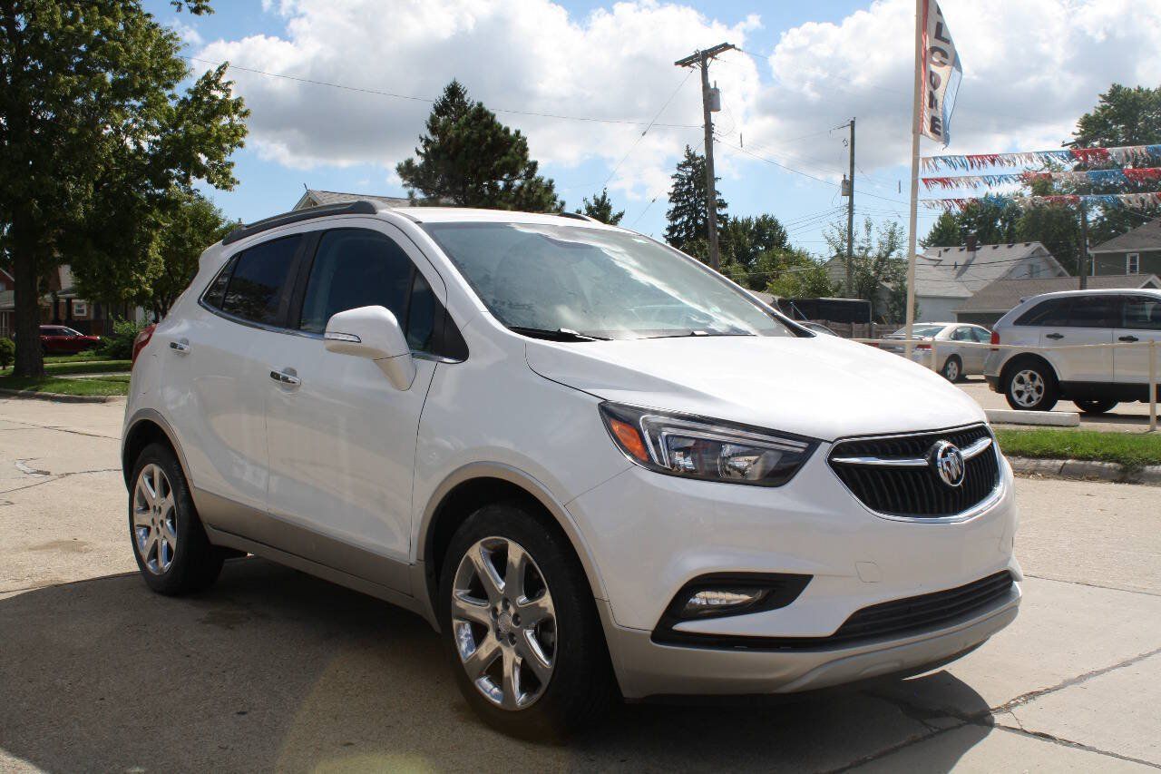 Used 2017 Buick Encore Preferred w/ Experience Buick Package FWD image 4