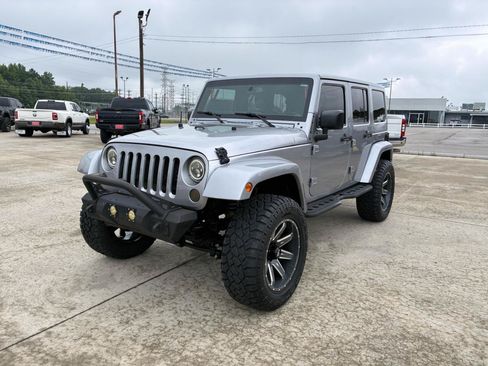 Used 2017 Jeep Wrangler Unlimited Sport w/ Quick Order Package 24S AWD/4WD image 2