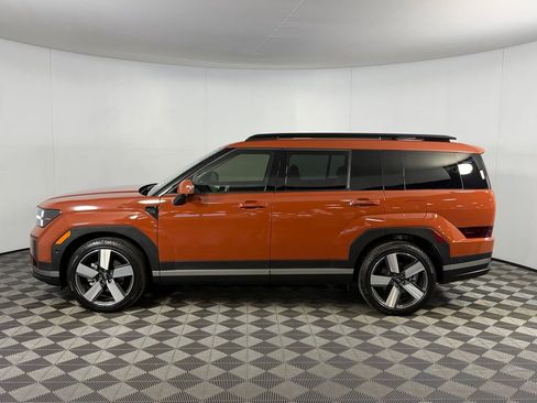 Used 2025 Hyundai Santa Fe Limited image 9