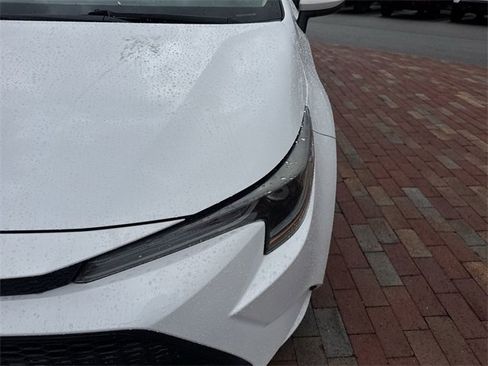 Used 2020 Toyota Corolla LE image 23