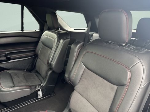 Used 2023 Ford Explorer ST-Line image 23