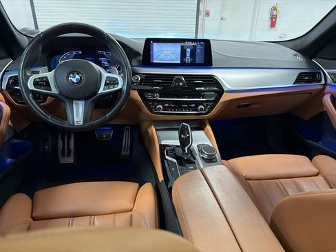 Used 2020 BMW 530i w/ M Sport Package RWD image 16