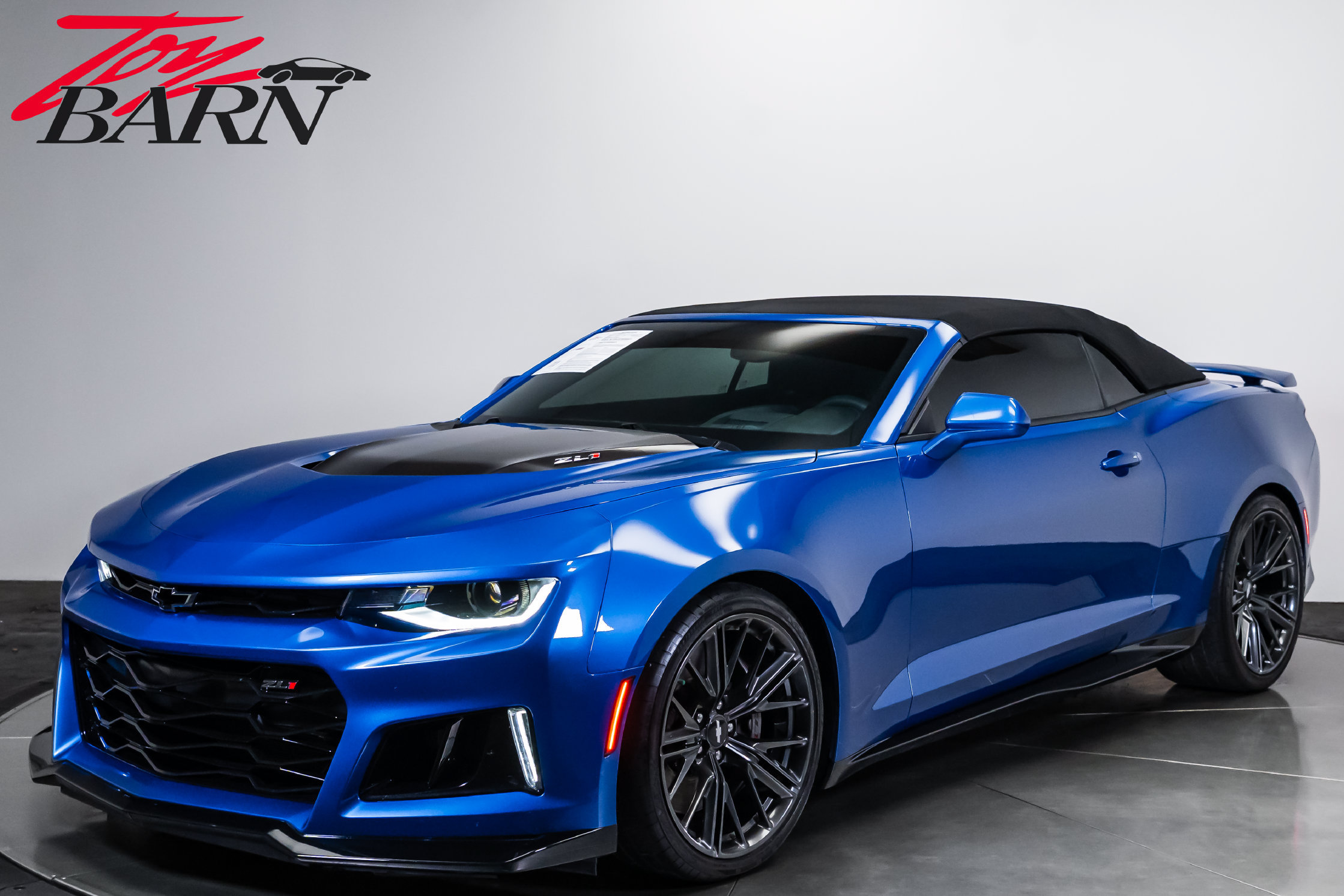 Used 2018 Chevrolet Camaro ZL1 RWD image 9
