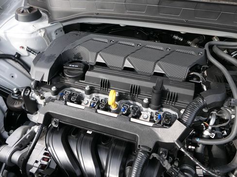 Used 2025 Hyundai Venue SEL image 29