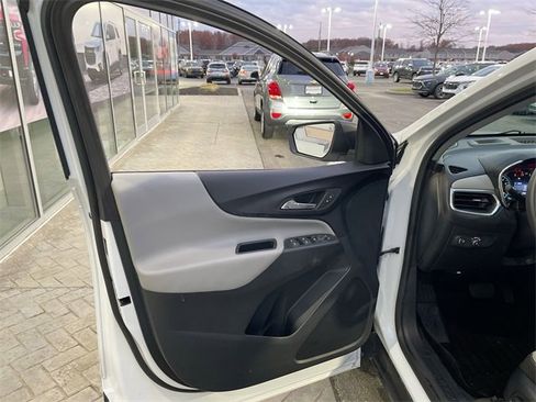 Certified 2022 Chevrolet Equinox LS w/ LS Convenience Package image 21