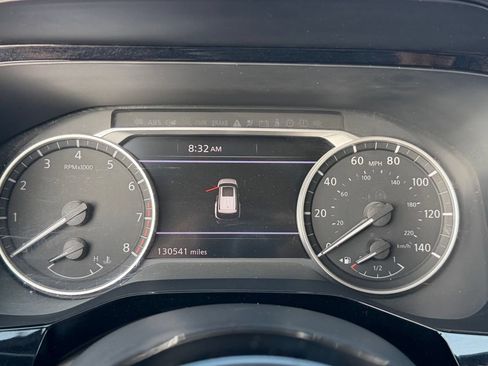 Used 2022 Nissan Pathfinder SV FWD image 15