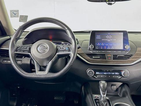 Used 2019 Nissan Altima 2.5 SL FWD image 24
