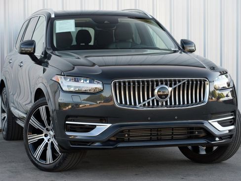 Used 2021 Volvo XC90 T8 Inscription w/ Advanced Package image 4