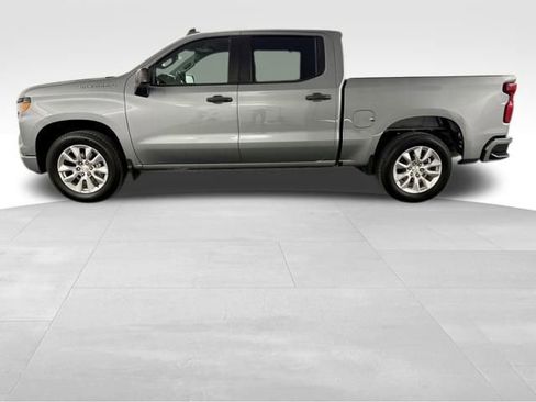 Used 2023 Chevrolet Silverado 1500 Custom image 5